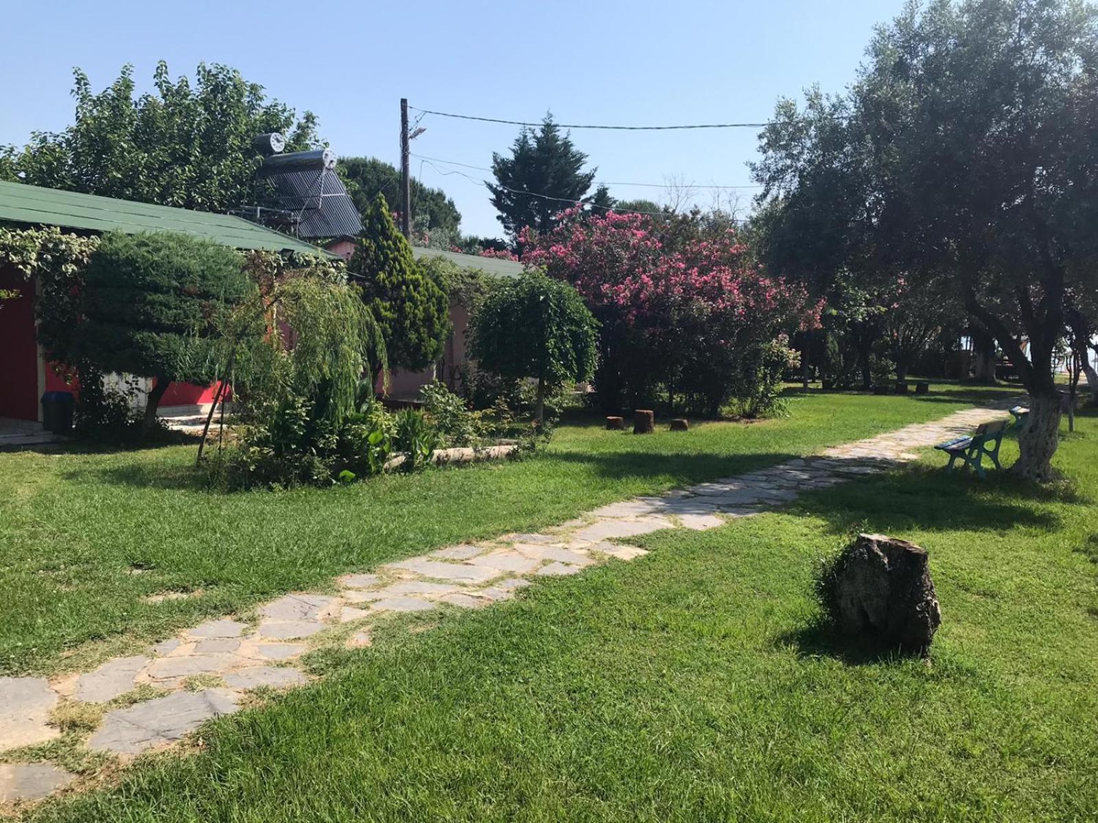 Cicek Evler Tatil Koeyue Hotel Armutlu Buitenkant foto