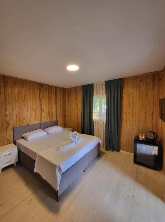 Cicek Evler Tatil Koeyue Hotel Armutlu Buitenkant foto