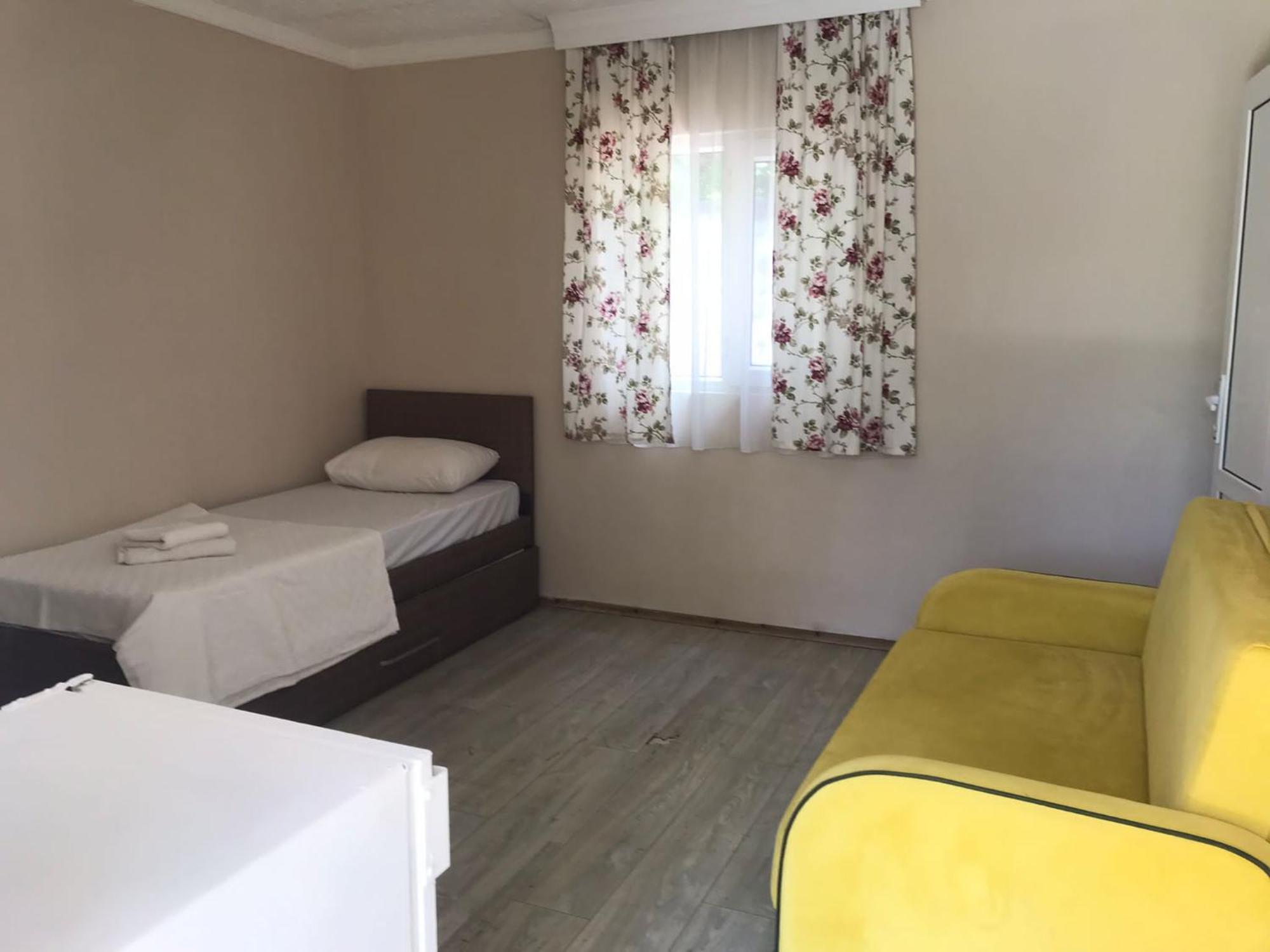 Cicek Evler Tatil Koeyue Hotel Armutlu Buitenkant foto